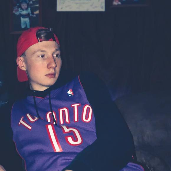 Meet your Posher, Kyle - Picture 1 of 1